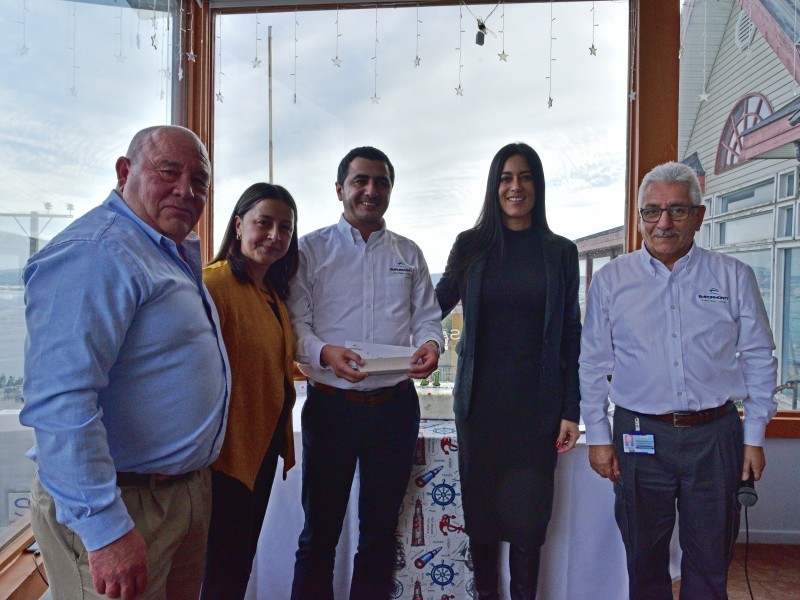 EMPORMONTT CELEBRA 21 AÑOS