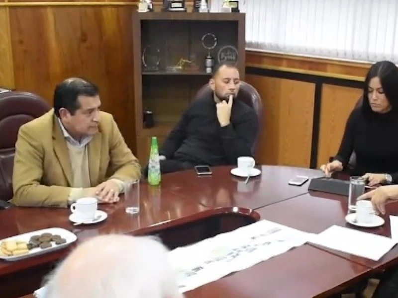 EMPORMONTT SE REÚNE CON DIPUTADO SANTANA